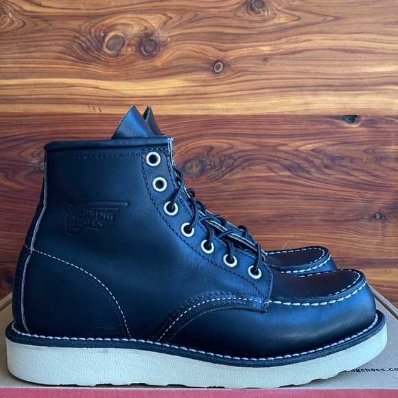 Red Wing Shoes Shoes - Red Wing Heritage 6” Moc Toe - Black Harness - Men’s Size 4D (Women’s 6-6.5)